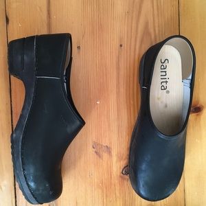 Sanitas work shoe. Worn once.